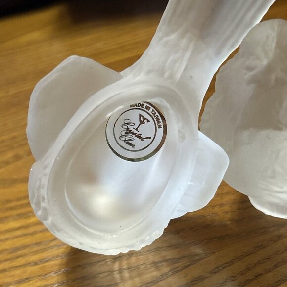 Pair Of Vtg Frosted Glass Bird Candlestick Holders Made By Crystal Clear Glass - Picture 8 of 8